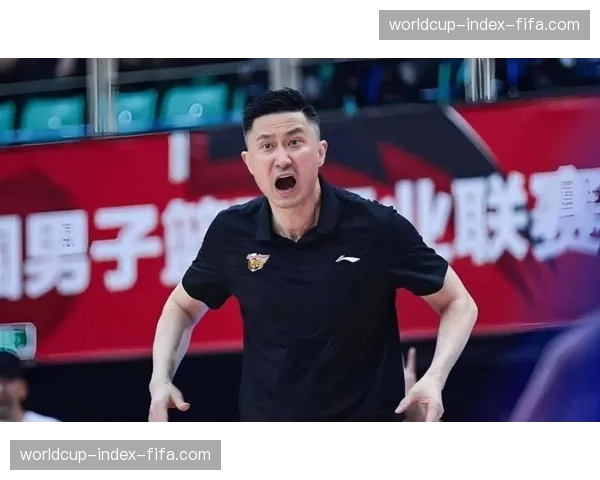 广东宏远赛前踩场专注攻防转换，杜锋强调控制失误与提速